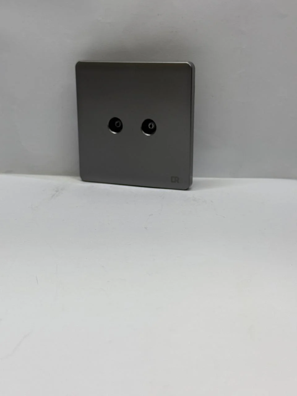 D/TV Xises Grey - Image 5