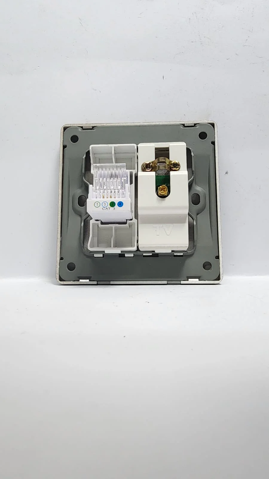 Imperial Rose - Single T.V & Data Sockets - Image 3