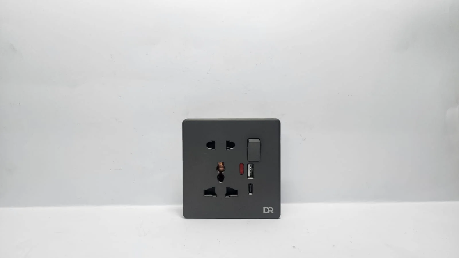 Platinum Mist - USB Multi Switch  Sockets - Image 2