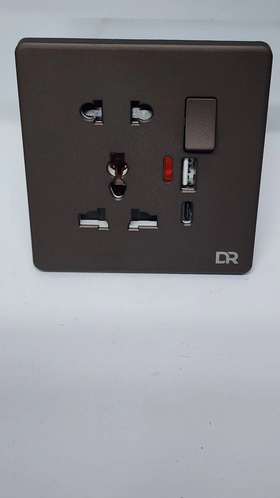 Rich Brown - USB Multi Switch Sockets - Image 2
