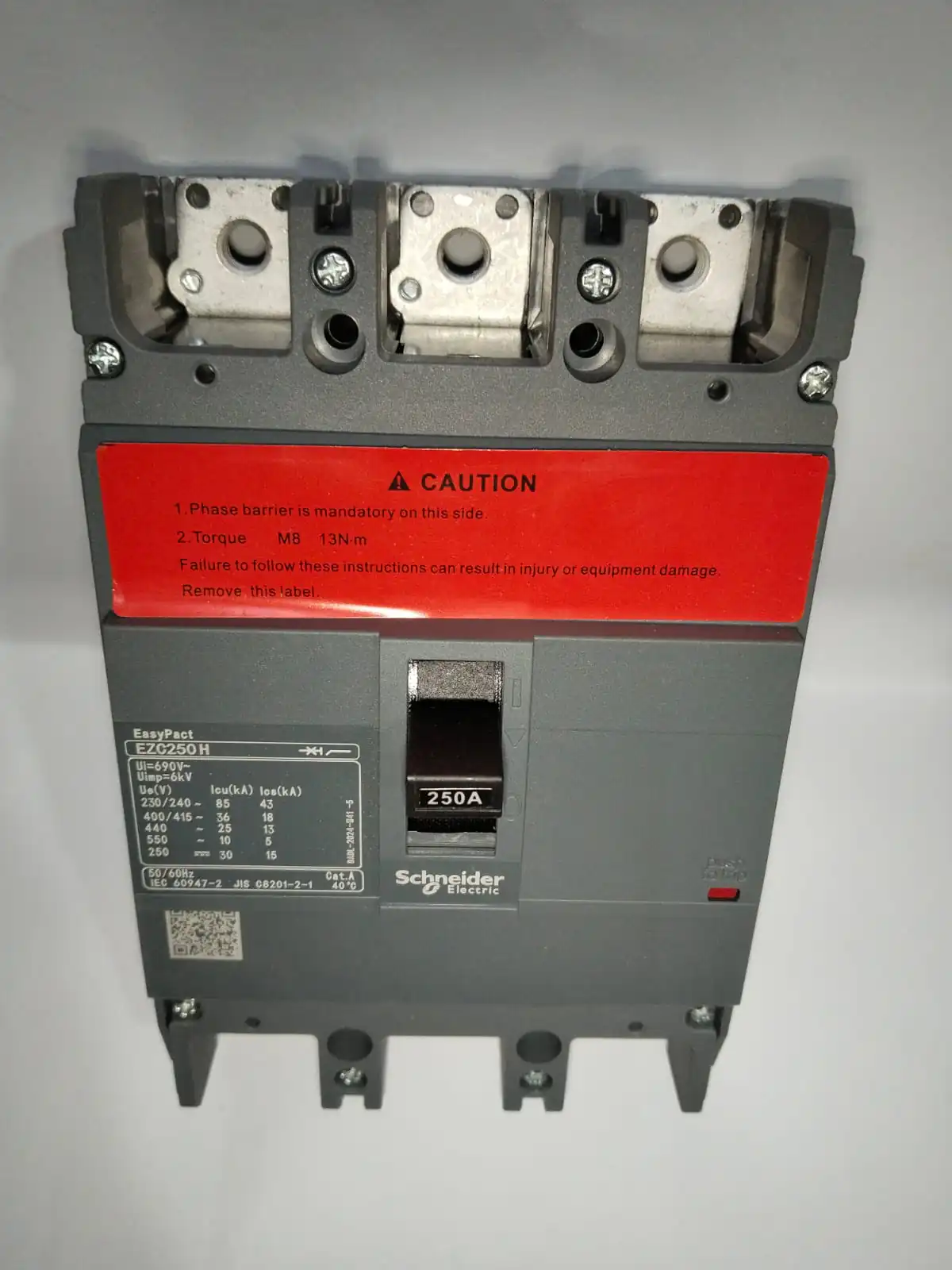 Schneider MCCB 3 Pole 250Amp - Image 2