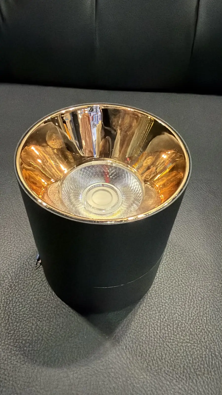AIWA - 20 WATT Moveable Cylinder Light - Image 3