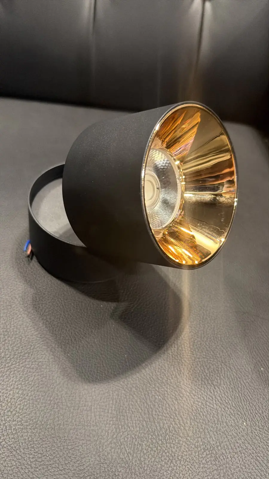 AIWA - 20 WATT Moveable Cylinder Light - Image 2